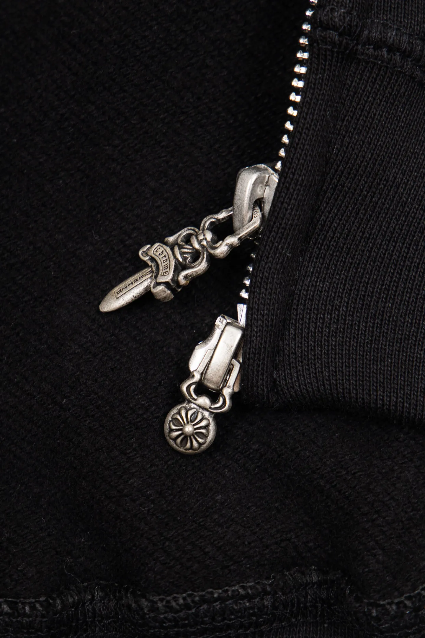 ：7334# ( ) 🆕chrome hearts 26ss Classic os ， nice✔️ ⚠️100% ，1:1 ， g ， ， ， , ， ！！ ， ！ ！！！！ # # ， ； 。 : Size:S-M-L-XL